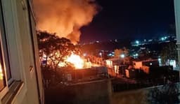 Incêndio atinge barraco na Comunidade Renascer, Piracicaba; sem feridos, fogo controlado. Reprodução: Henrique Augusto Martins