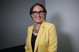 Rebeca Grynspan defende a ONU nas mesas de negociação mais importantes do mundo. Reprodução: Elpais