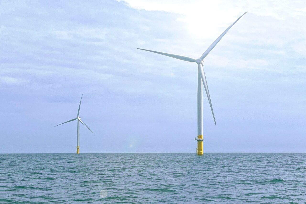 Trump perde apoio do GOP com sua postura rígida contra energia eólica offshore