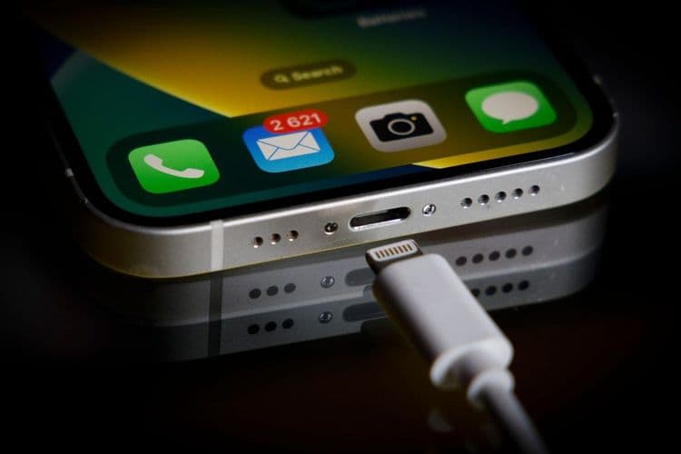 Apple pode lançar iPhone 17 Air sem portas