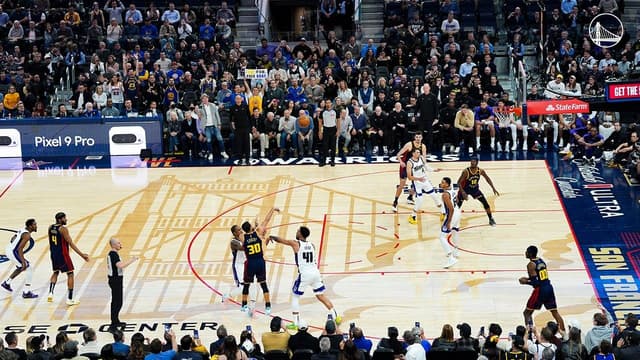 Stephen Curry se torna o primeiro a atingir 4000 cestas