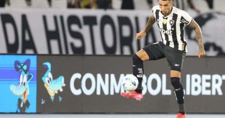 Igor Jesus reflete sobre derrota do Botafogo e dá lições