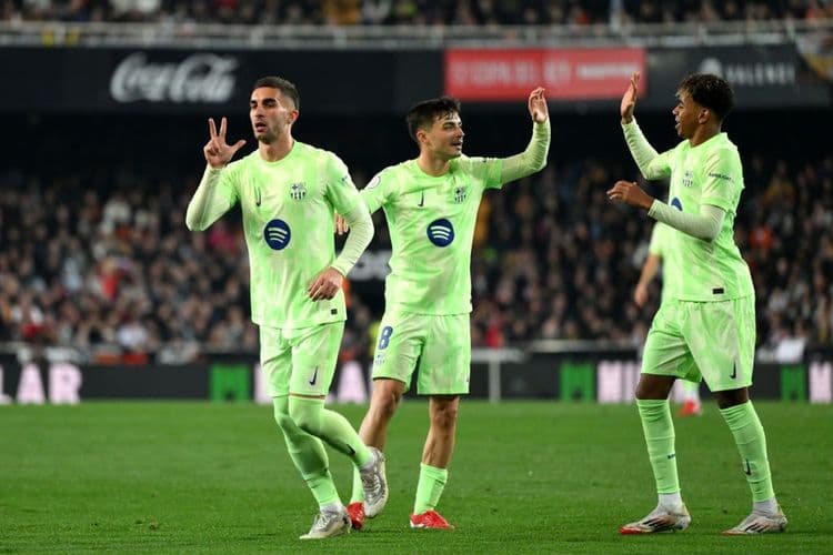 Barcelona aplica goleada no Valencia e avança na Copa do Rei