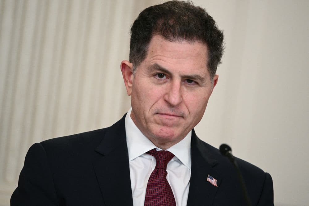 CEO Michael Dell apresenta resultados decepcionantes da pesquisa de satisfação dos funcionários da Dell. Reprodução: Business Insider
