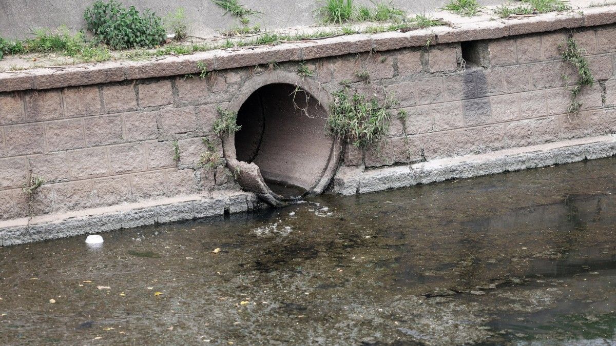 Porto Alegre desperdiça quase 50% da água tratada antes da torneira.. Reprodução: G1