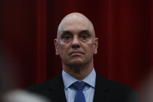 Ministro Alexandre de Moraes defende fortalecimento das instituições democráticas durante evento em São Paulo. Reprodução: Globo