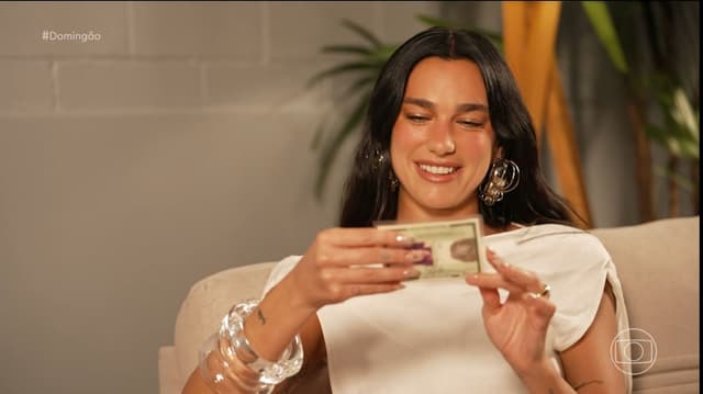 Ensaio de escola de samba mostra força, paixão e tambores em hangar lotado.. Reprodução: Globo