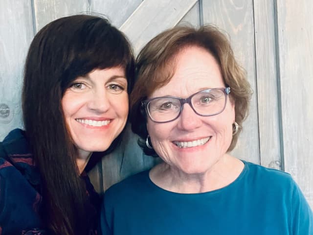 Mãe da autora reinventa-se aos 64 anos e se torna supervisora de voluntários.; Reprodução: Business Insider