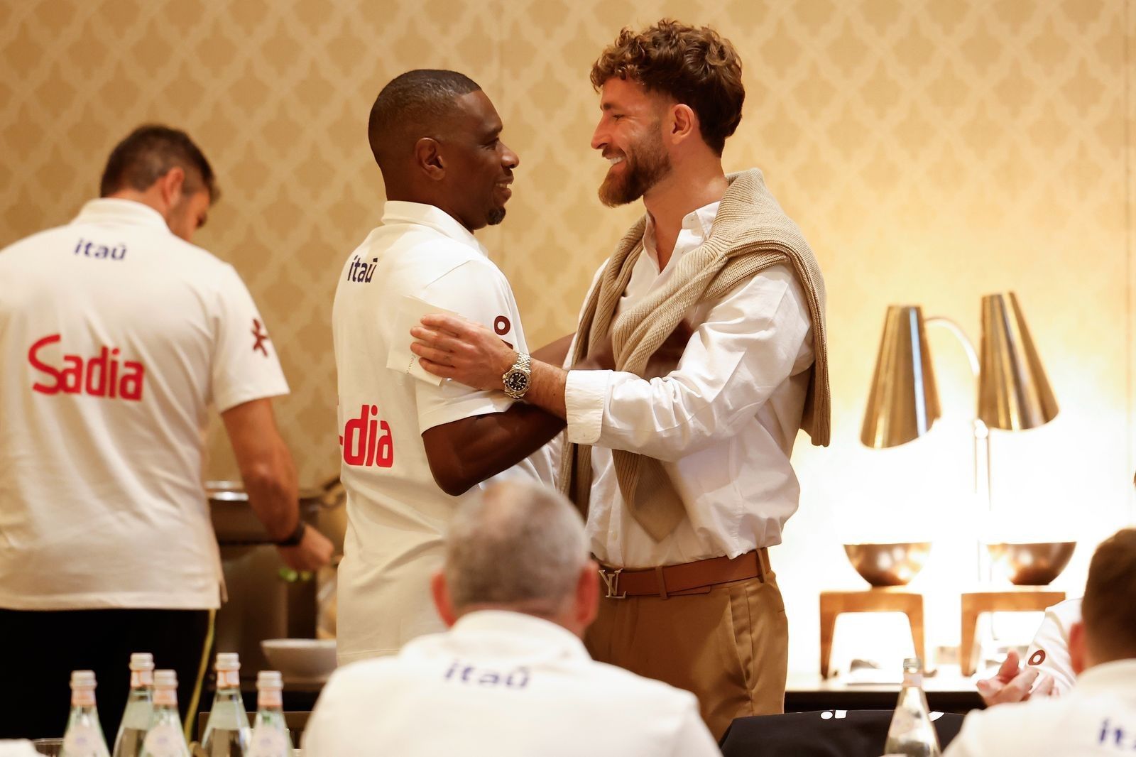 [Treino nos EUA: Ancelotti com parte do elenco à disposição, sem Vini Júnior e Raphinha]. Reprodução: Ge