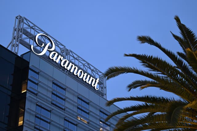 A FCC aprova aquisição de Paramount Global pela Skydance, com compromissos de diversidade de conteúdo. Legenda da imagem. Reprodução: Business Insider