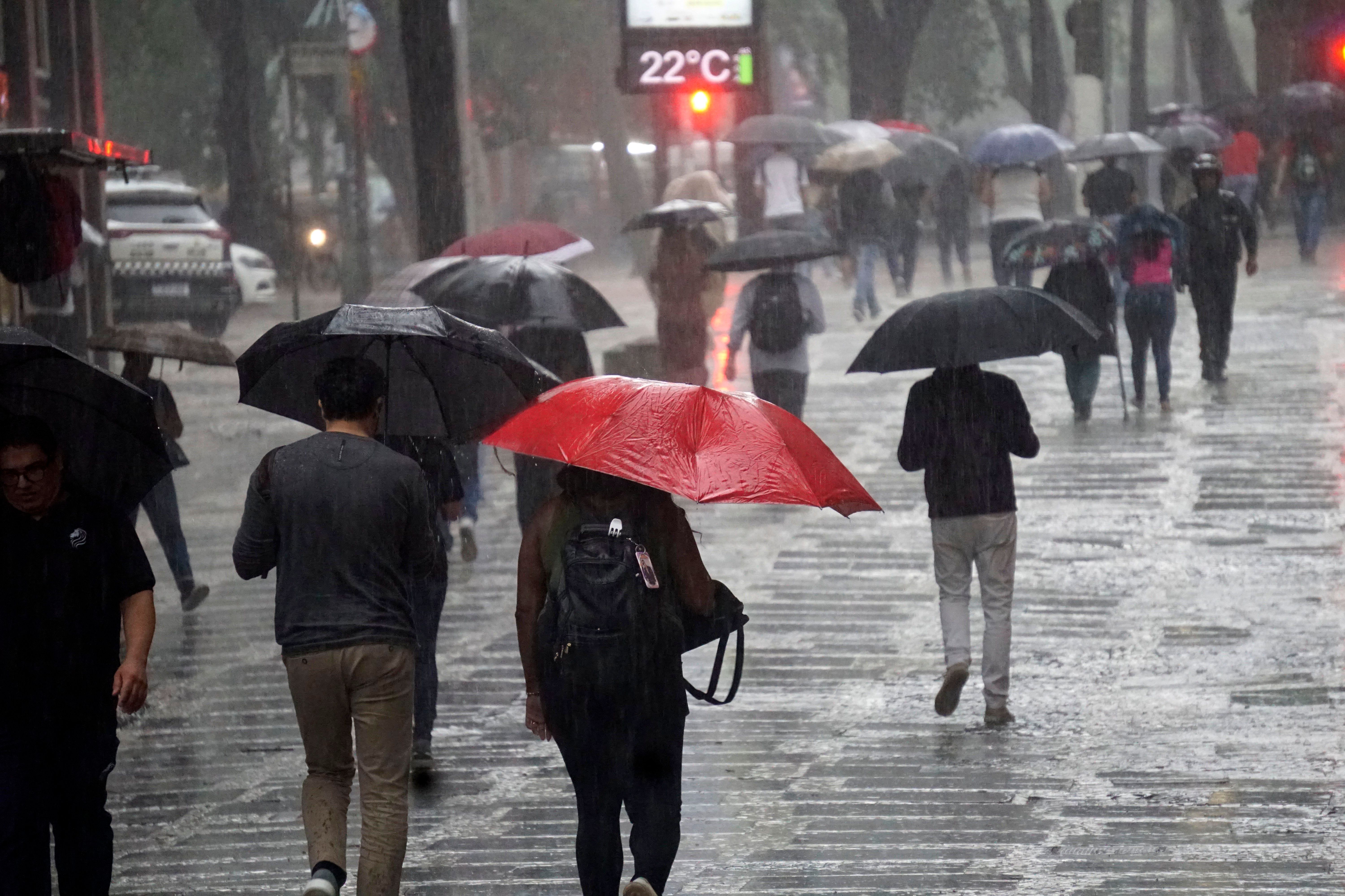 Aniversário de SP terá sol entre nuvens e chuva no fim da tarde.. Reprodução: G1