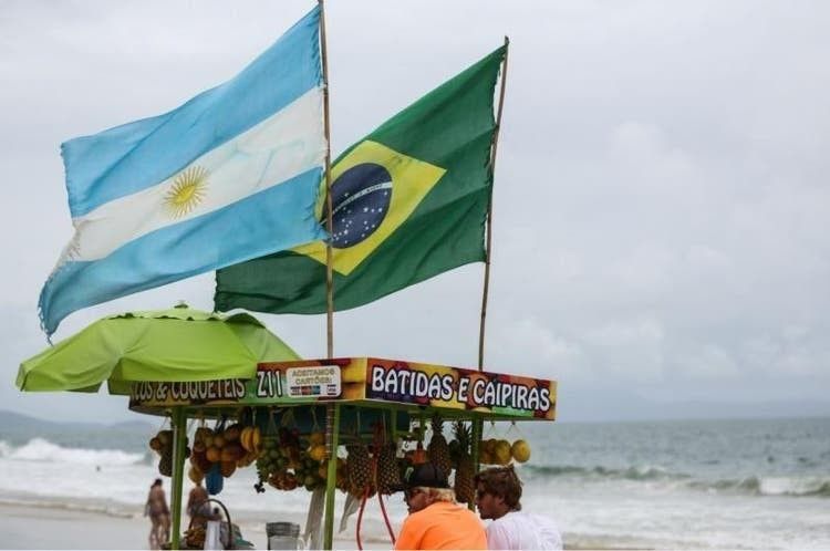 Litoral de SC perde turistas argentinos com a valorização do real.. Reprodução: Oglobo