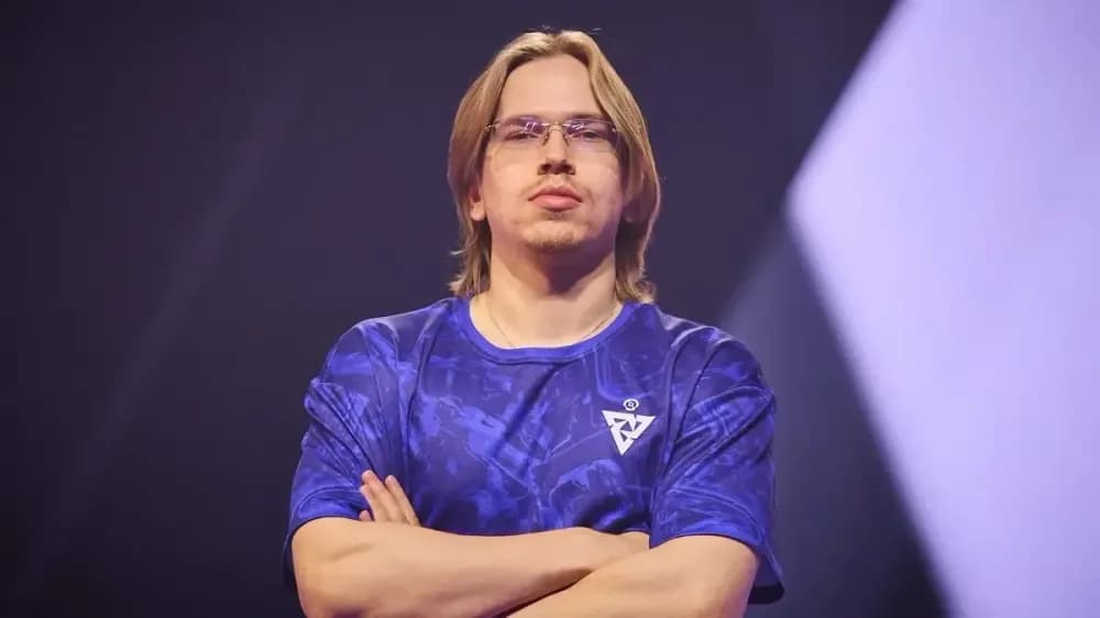 Topson retoma as streams de Dota 2 após sete meses fora da cena profissional. Reprodução: GosuGamers
