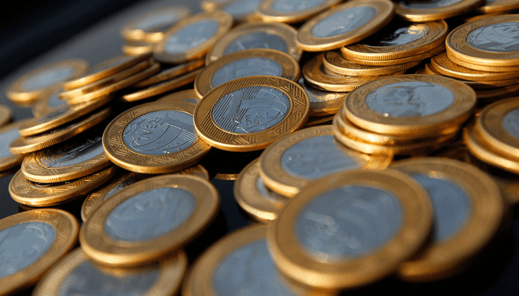 Brasil pode recuperar grau de investimento até 2024