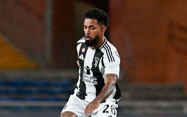 Douglas Luiz enfrenta crítica de diretor da Juventus por ausência em apresentação do time. Reprodução: iG Esporte