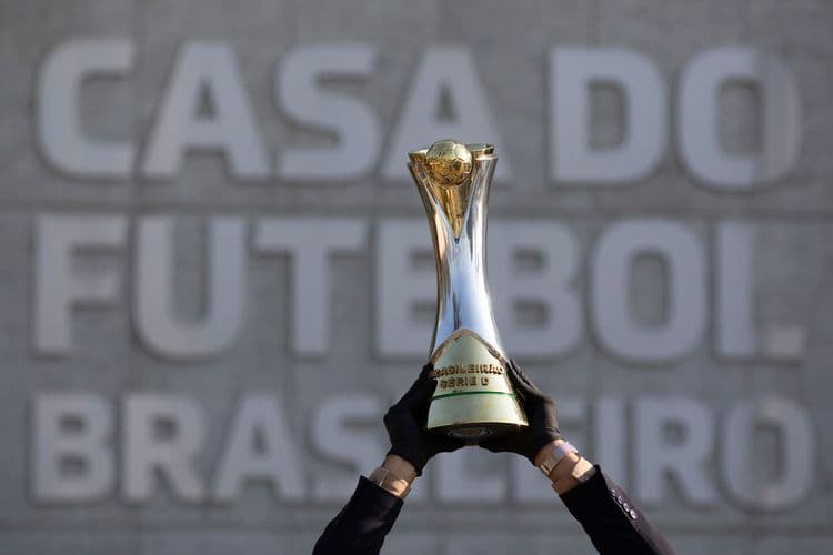 Competições de futebol adiadas para 19 e 20 de abril devido a laudos técnicos pendentes. Reprodução: Globo