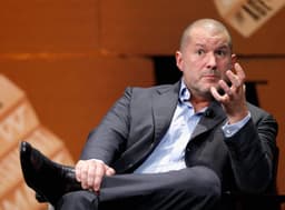 OpenAI adquire a empresa de gadgets de Jony Ive para impulsionar sua distribuição de produtos.; Reprodução: Business Insider