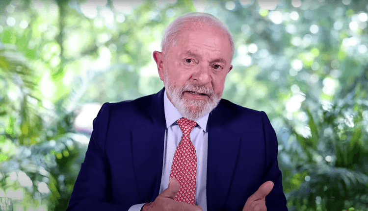 Lula critica ministros que ficam apenas no gabinete