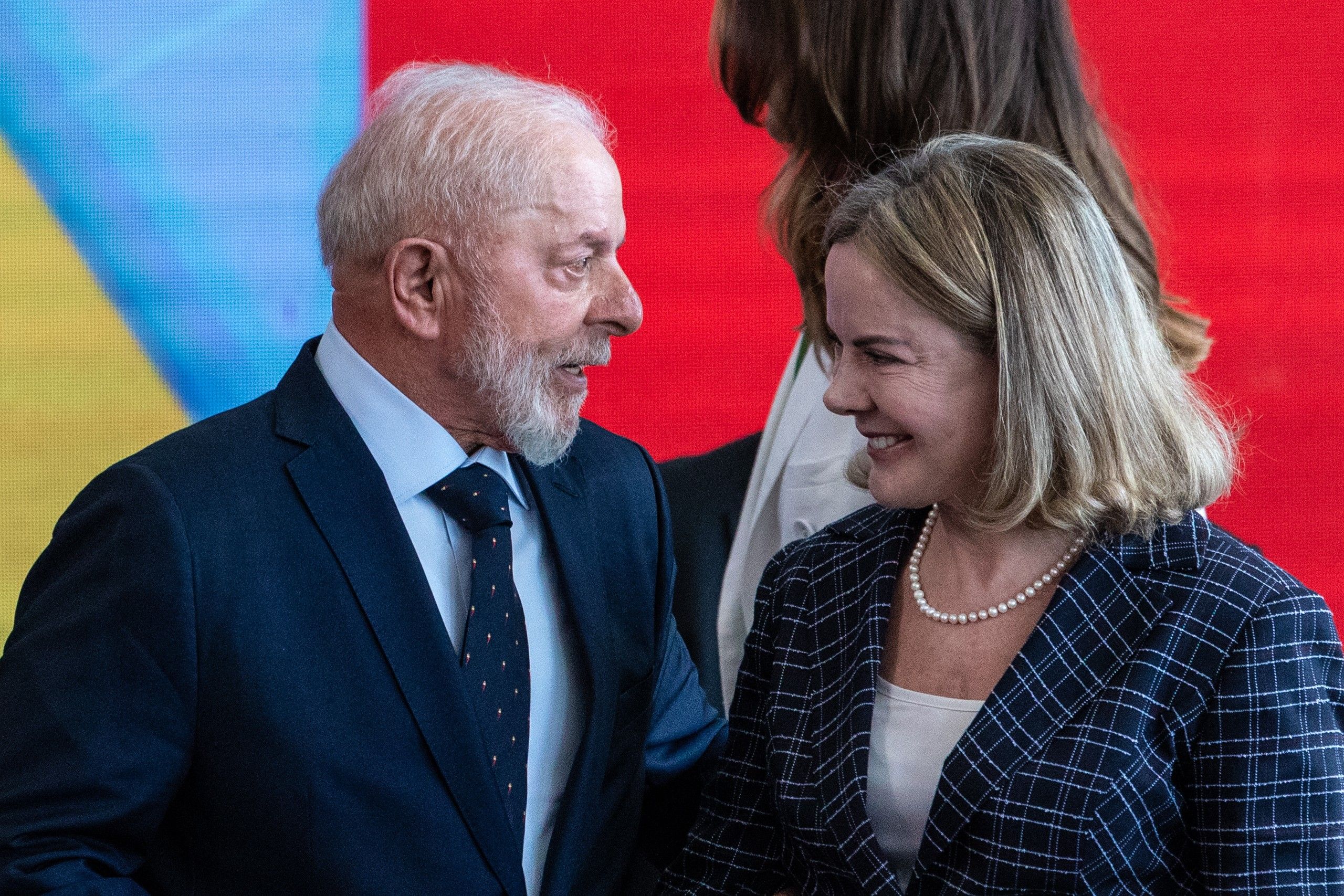 Gleisi confirma saída para disputar o Senado; Lula pode perder 21 ministros. Reprodução: Oglobo