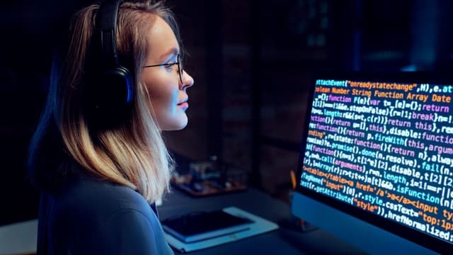 Ford oferece 540 vagas em curso de programação gratuito