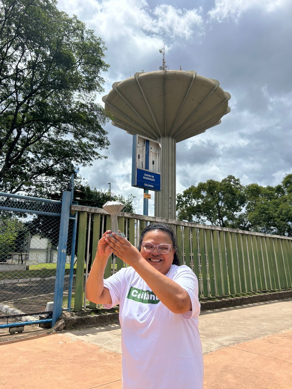 Professora de Ceilândia que alfabetizou mais de 16 mil pessoas no DF. Reprodução: G1