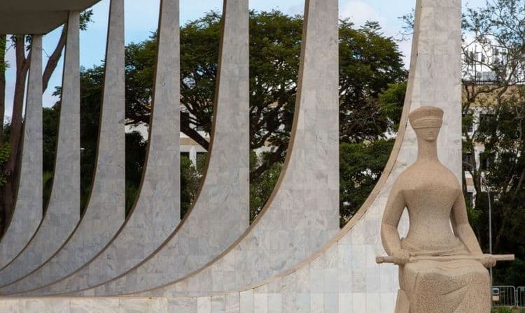 STF analisa legalidade de revistas íntimas em presídios