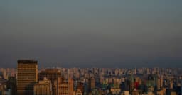 Painel discute a relação entre poluição do ar e câncer de pulmão na COP-30 em Belém. Reprodução: VEJA