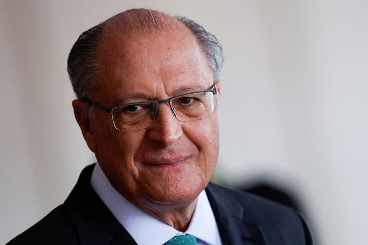 Brasil busca solução para tarifas de aço e alumínio