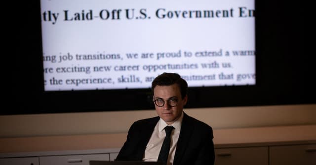 Rede Chinesa Almeja Funcionários Federais Demitidos