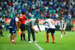 Jogador do Tricolor comemora gol de pênalti nos acréscimos da partida. Reprodução: Globo