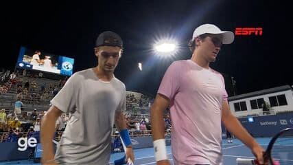 João Fonseca e Juan Martín del Potro se enfrentam a Andy Roddick e Alex Michelsen no Stars of the Open. Reprodução: Globo