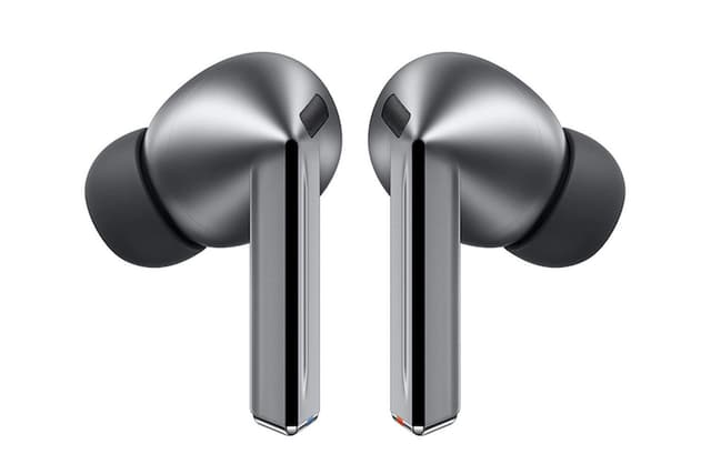 Os novos Galaxy Buds3 Pro: os melhores fones de ouvido verdadeiramente potencializados por IA. Reprodução: Gizmodo