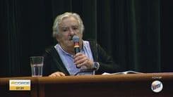 Pepe Mujica durante palestra na Unesp de Franca, onde abordou questões latino-americanas. Reprodução: Globo
