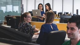 Jovens encontram oportunidades de emprego em setores antes ignorados por gerações passadas. Reprodução: IGN Brasil