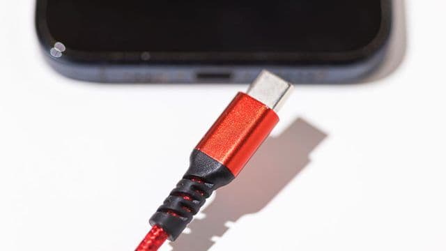 Padronização de carregadores: uma solução ecológica com desafios técnicos. Reprodução: IGN Brasil