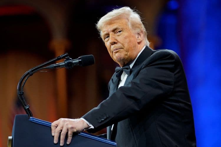 Presidente dos EUA, Donald Trump, anuncia novas tarifas em evento do Comitê Nacional Republicano. Reprodução: Globo