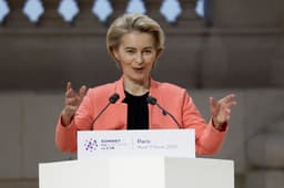 UE anuncia investimento de 50 bilhões em IA