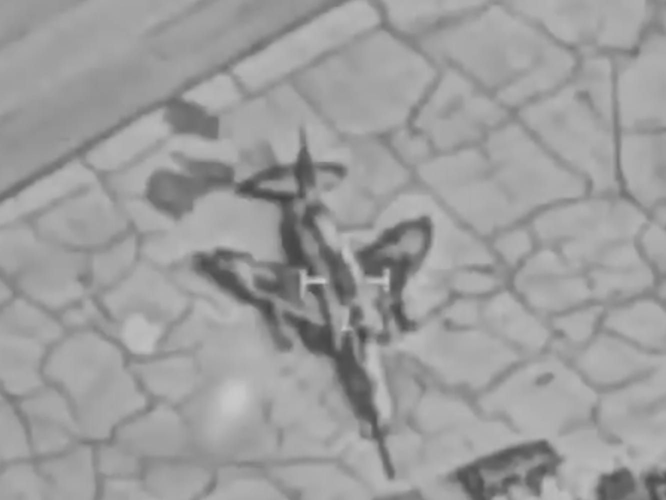 [Imagens de combate israelense mostram ataques a caças vintage fabricados nos EUA no Irã.]. Reprodução: Businessinsider