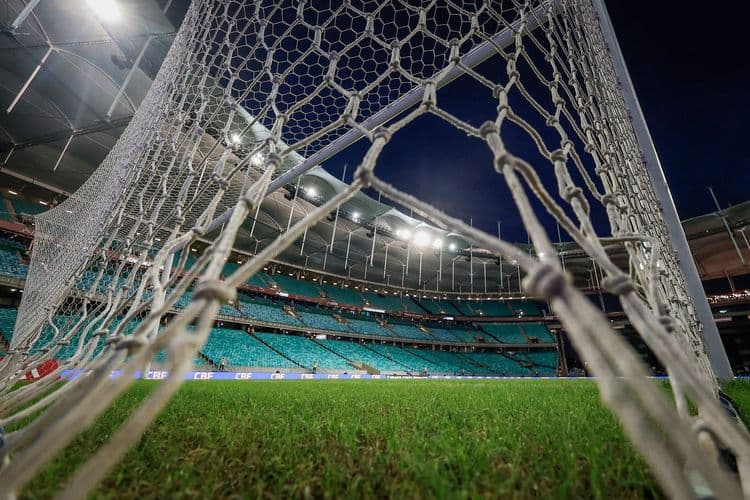 Informações sobre desfalques e arbitragem do jogo da Libertadores. Reprodução: Globo