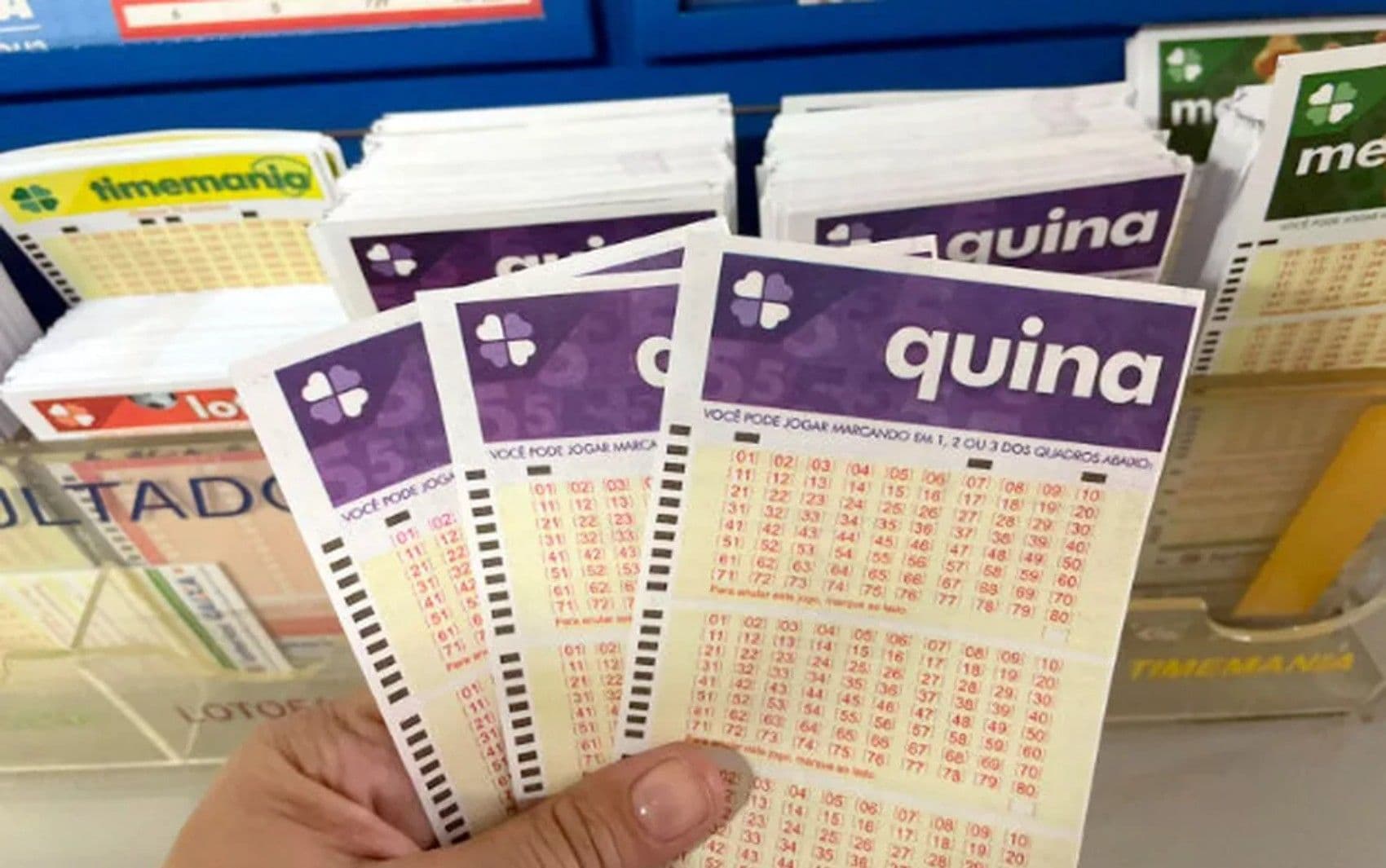 Volantes da Quina ilustram os novos preços de apostas anunciados pela Caixa. Reprodução: Globo