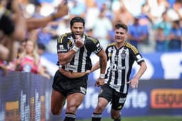 Hulk brilha e Atlético-MG vence o Cruzeiro no Mineirão