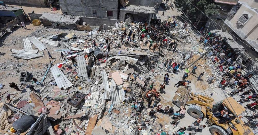 Israel Ataca Prédio da Cruz Vermelha por Engano