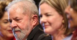 Lula elogia Gleisi como ministra em qualquer país