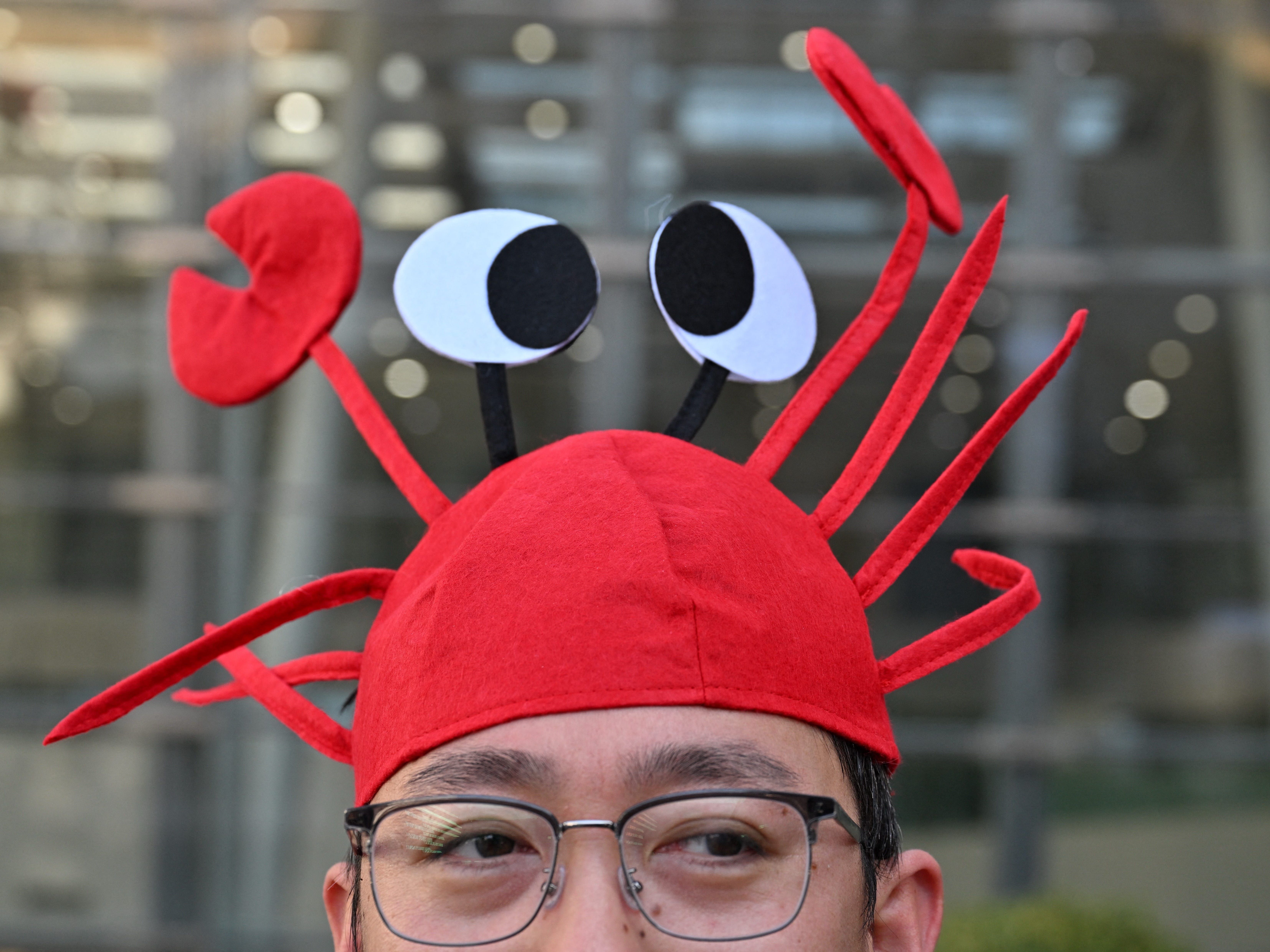 Usuários chineses interagem com OpenClaw: pets virtuais, encontros e negociações de ações.. Reprodução: Businessinsider