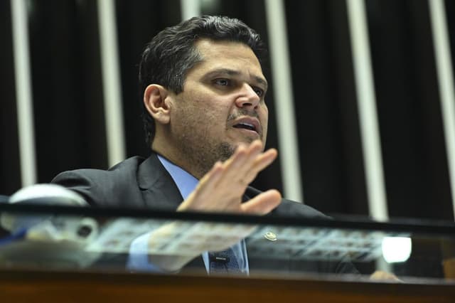 Presidente do Senado destacou o compromisso do Papa com valores da humildade justiça social e da solidariedade. Reprodução: CNN Brasil