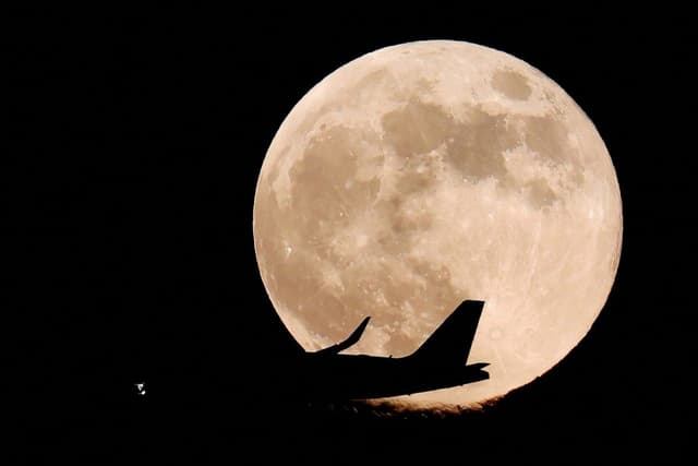 A Lua de Morango será visível em sua posição mais baixa no céu em quase 20 anos. Reprodução: Globo