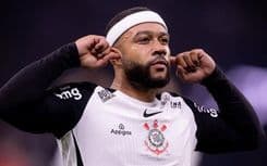 Casagrande critica atitude de Memphis Depay por forçar cartão amarelo durante a partida. Reprodução: iG Esporte