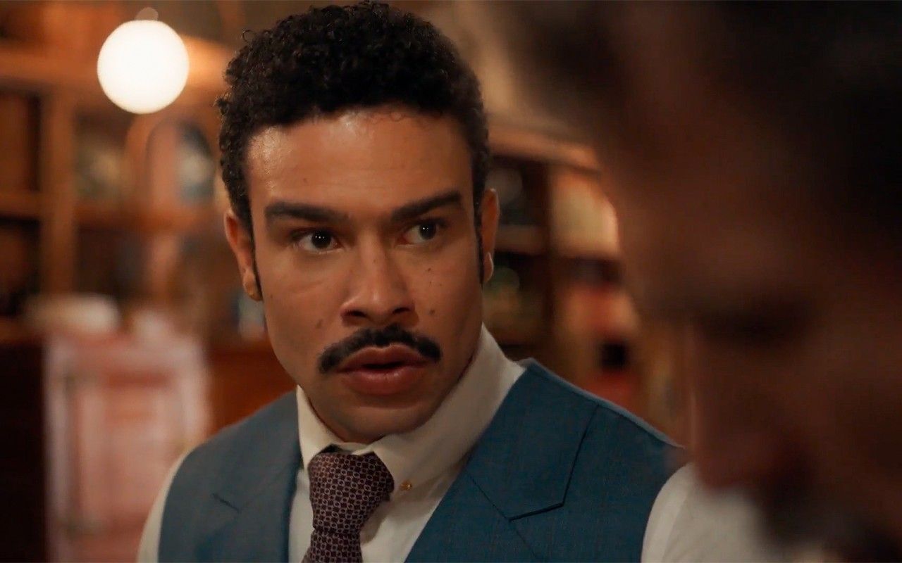 [Lourival arrisca a vida para salvar Ernesto, em Êta Mundo Melhor.]. Reprodução: Gshow