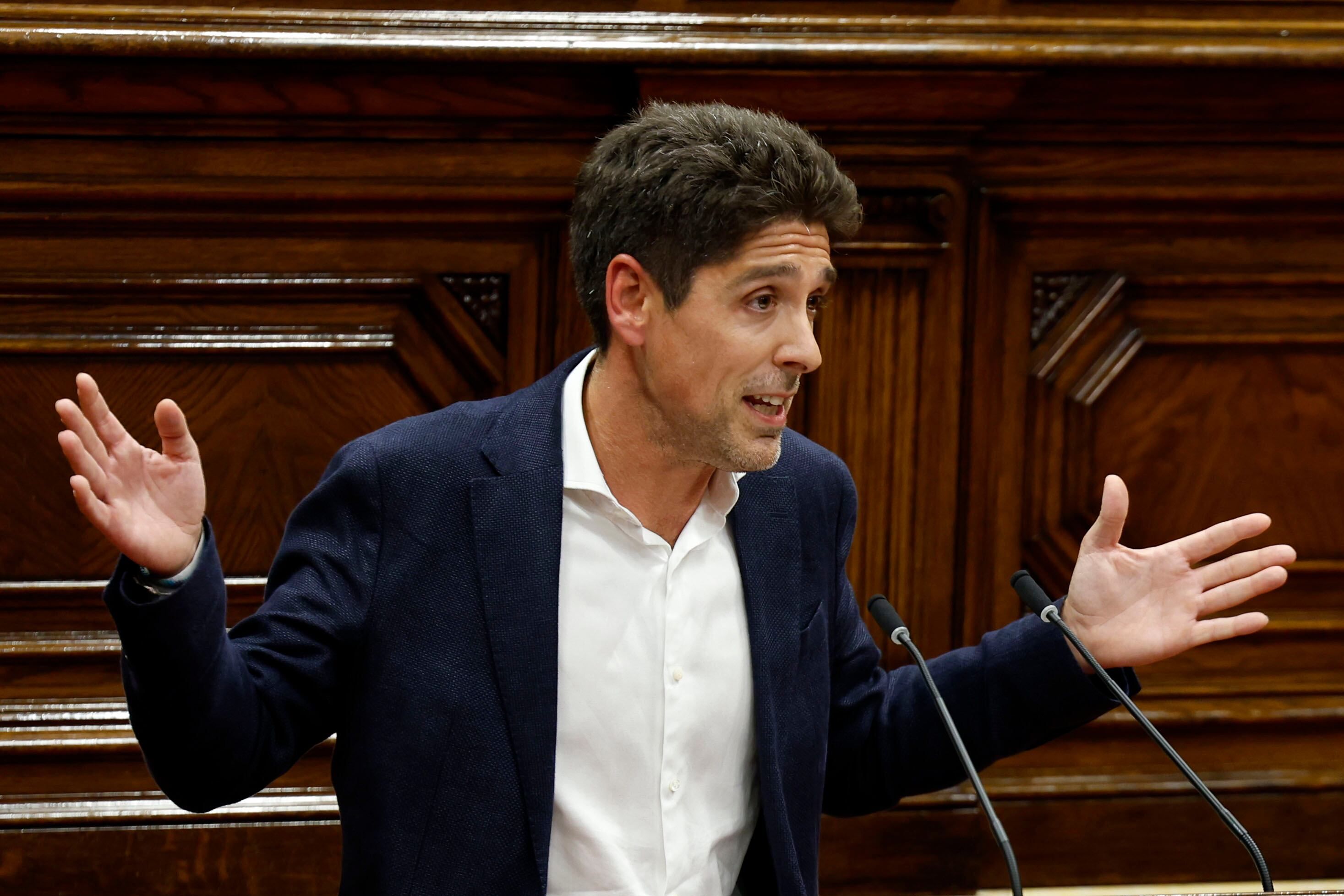 [Governo e parceiros discutem incentivos para reduzir licenças médicas]. Reprodução: Elpais