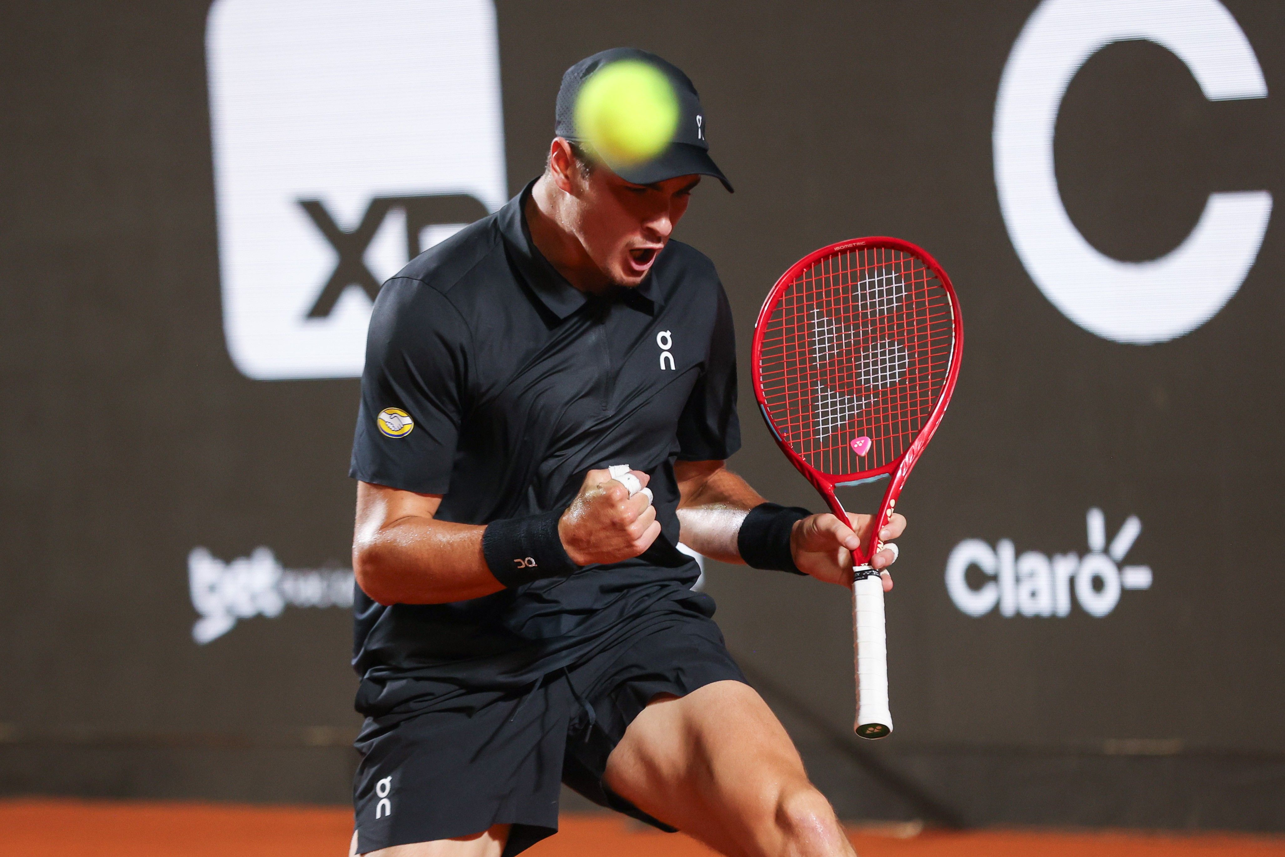 João Fonseca disputa as oitavas no Rio Open 2026. Reprodução: Ge